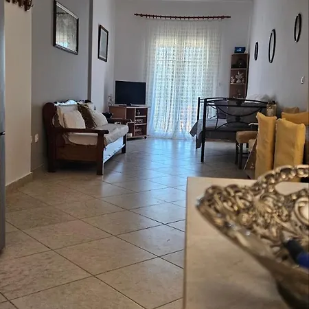 شقة Platouka's House Ágios Matthaíos