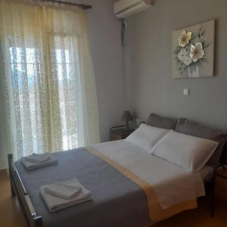 Apartment Platouka's House
